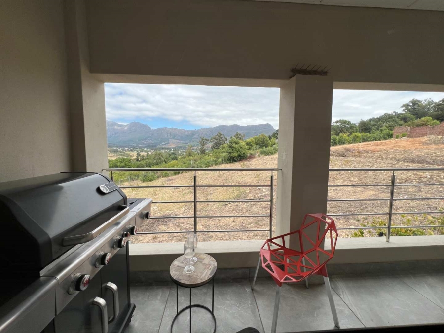 To Let 4 Bedroom Property for Rent in Johannesdal Western Cape